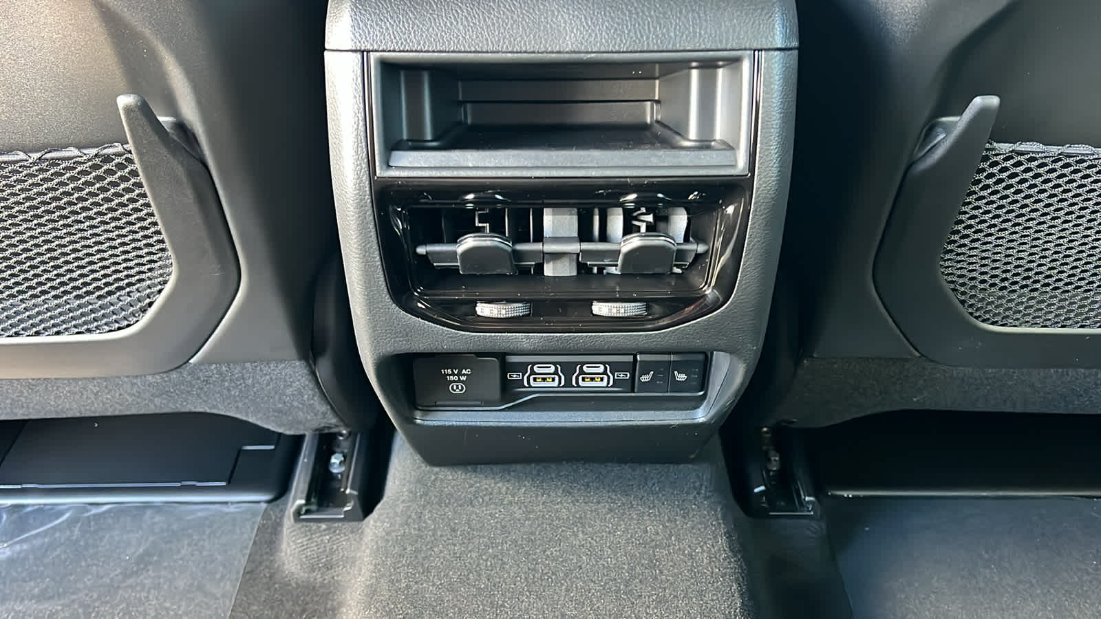 Thumbnail: 2025 Jeep Grand Cherokee - 25