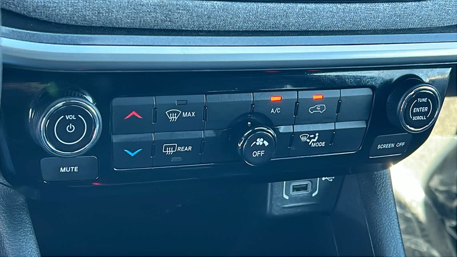 Thumbnail: 2025 Jeep Compass - 14