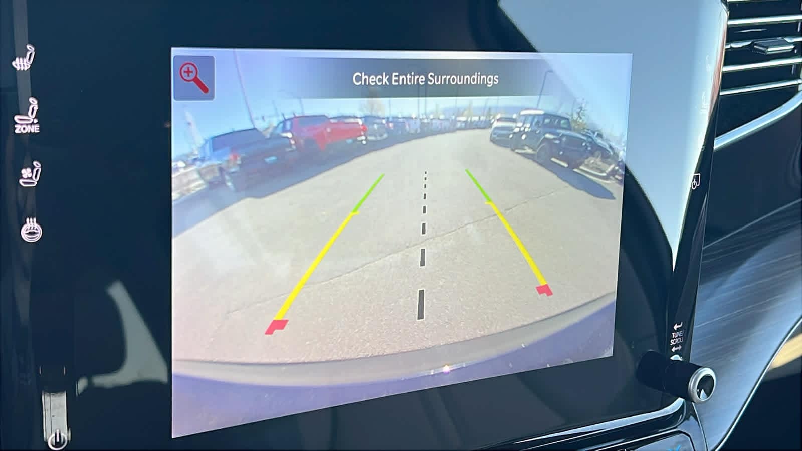 Thumbnail: 2023 Jeep Wagoneer - 16