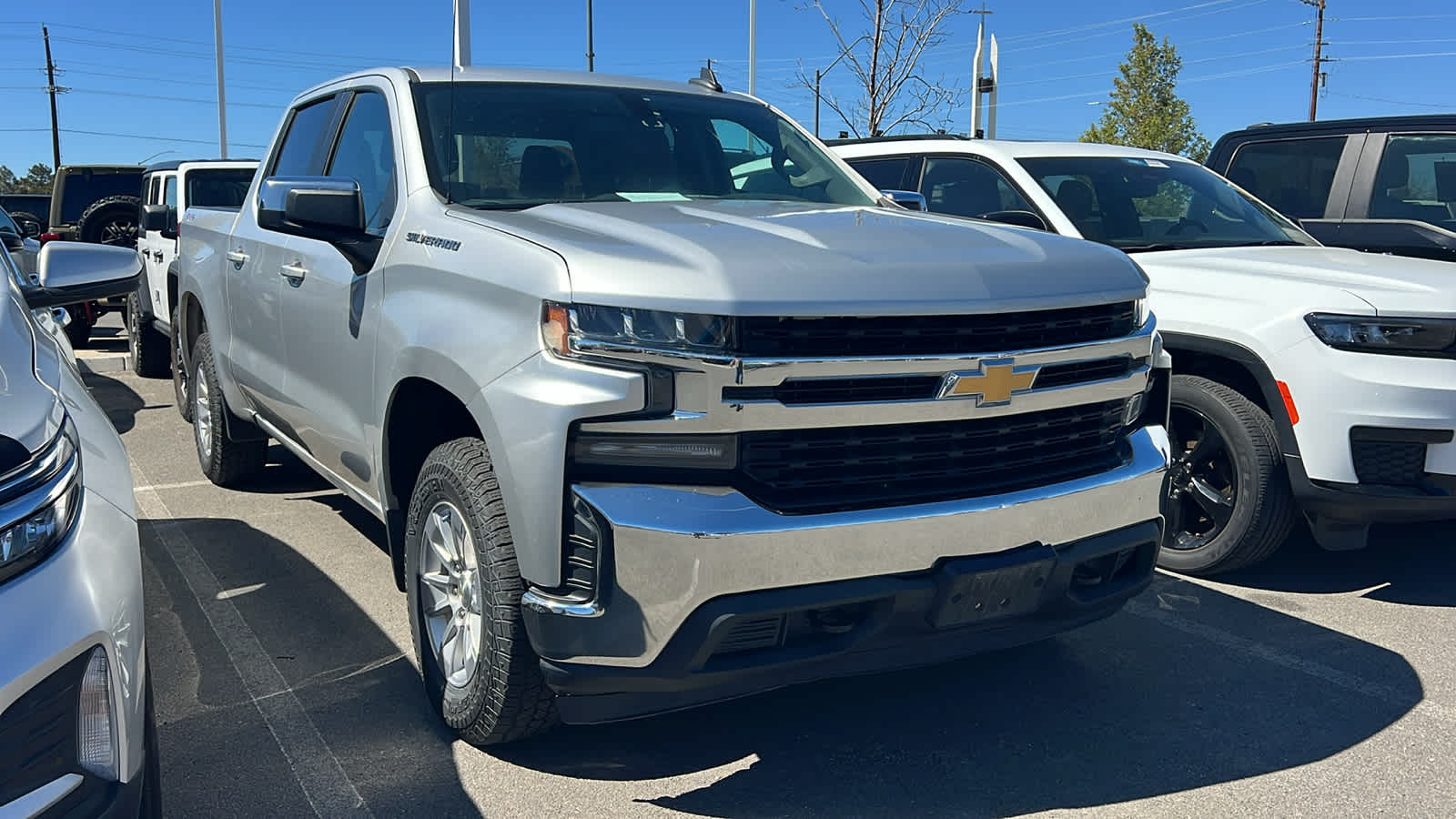 Thumbnail: 2020 Chevrolet Silverado 1500 - 3