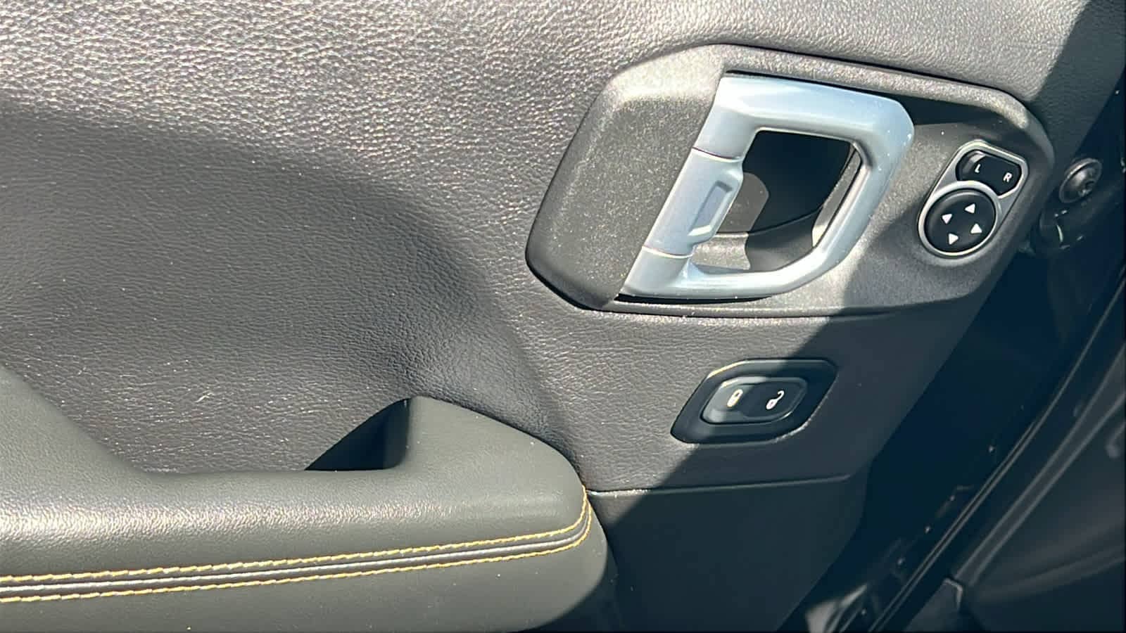 Thumbnail: 2024 Jeep Wrangler - 22