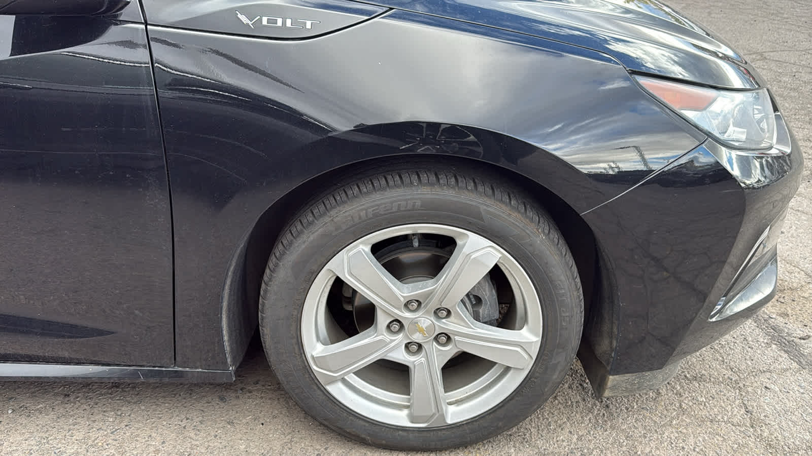 Thumbnail: 2018 Chevrolet Volt - 9