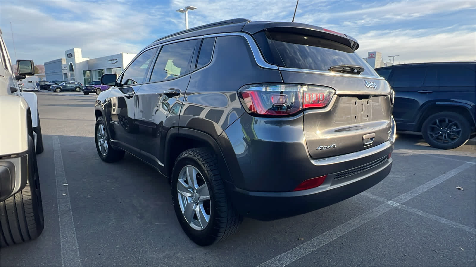 Thumbnail: 2022 Jeep Compass - 8