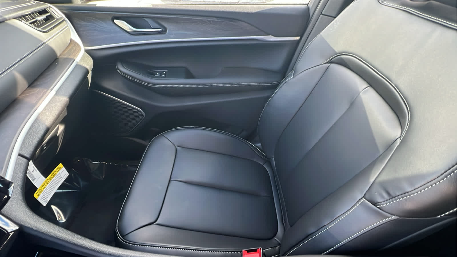 Thumbnail: 2026 Jeep Grand Cherokee - 12