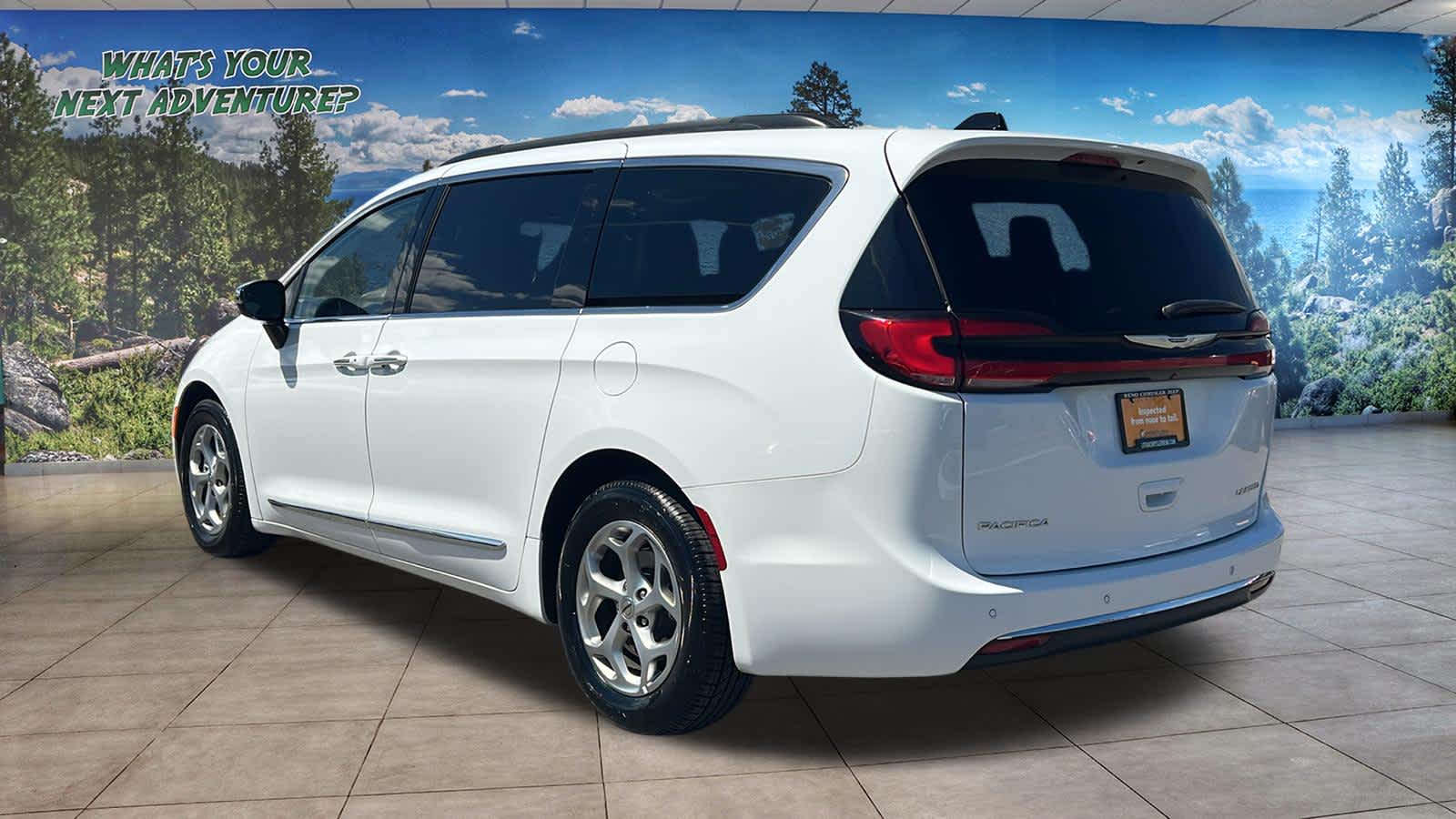 Thumbnail: 2023 Chrysler Pacifica - 7