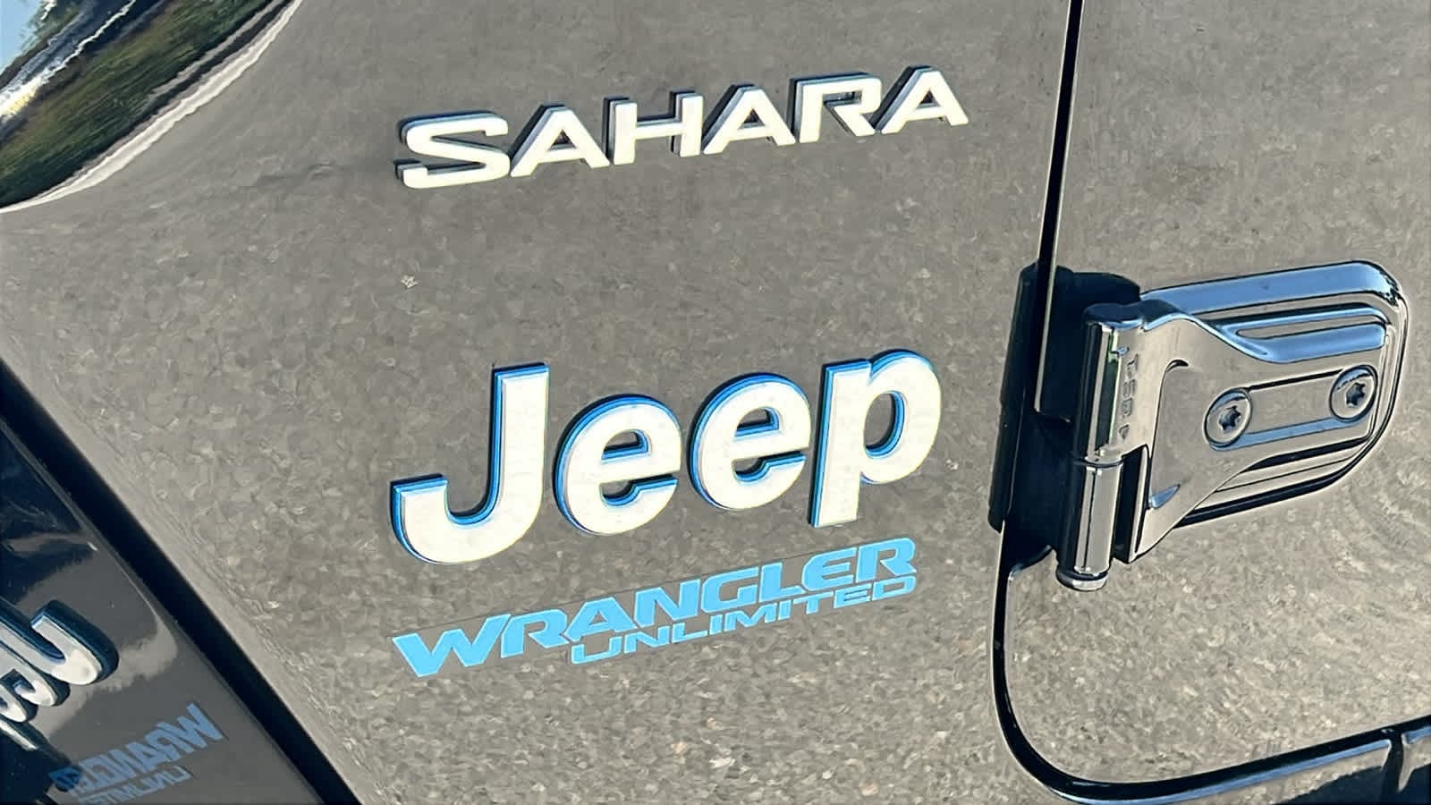 2022 Jeep Wrangler Unlimited Sahara 28