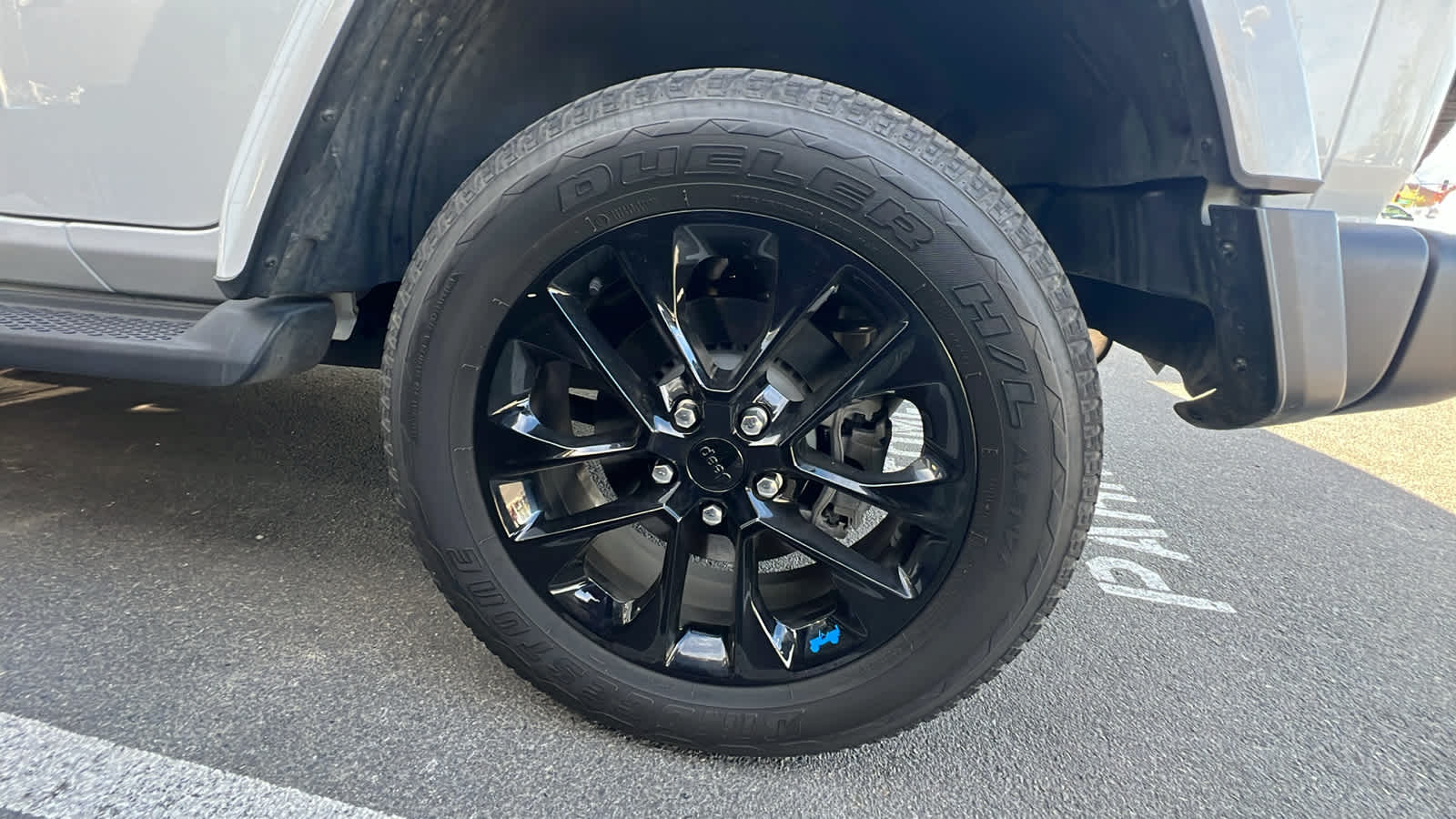 Thumbnail: 2023 Jeep Wrangler - 9