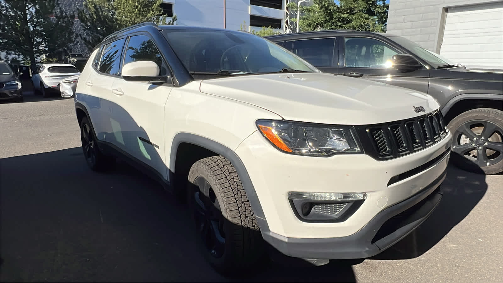 Thumbnail: 2018 Jeep Compass - 3
