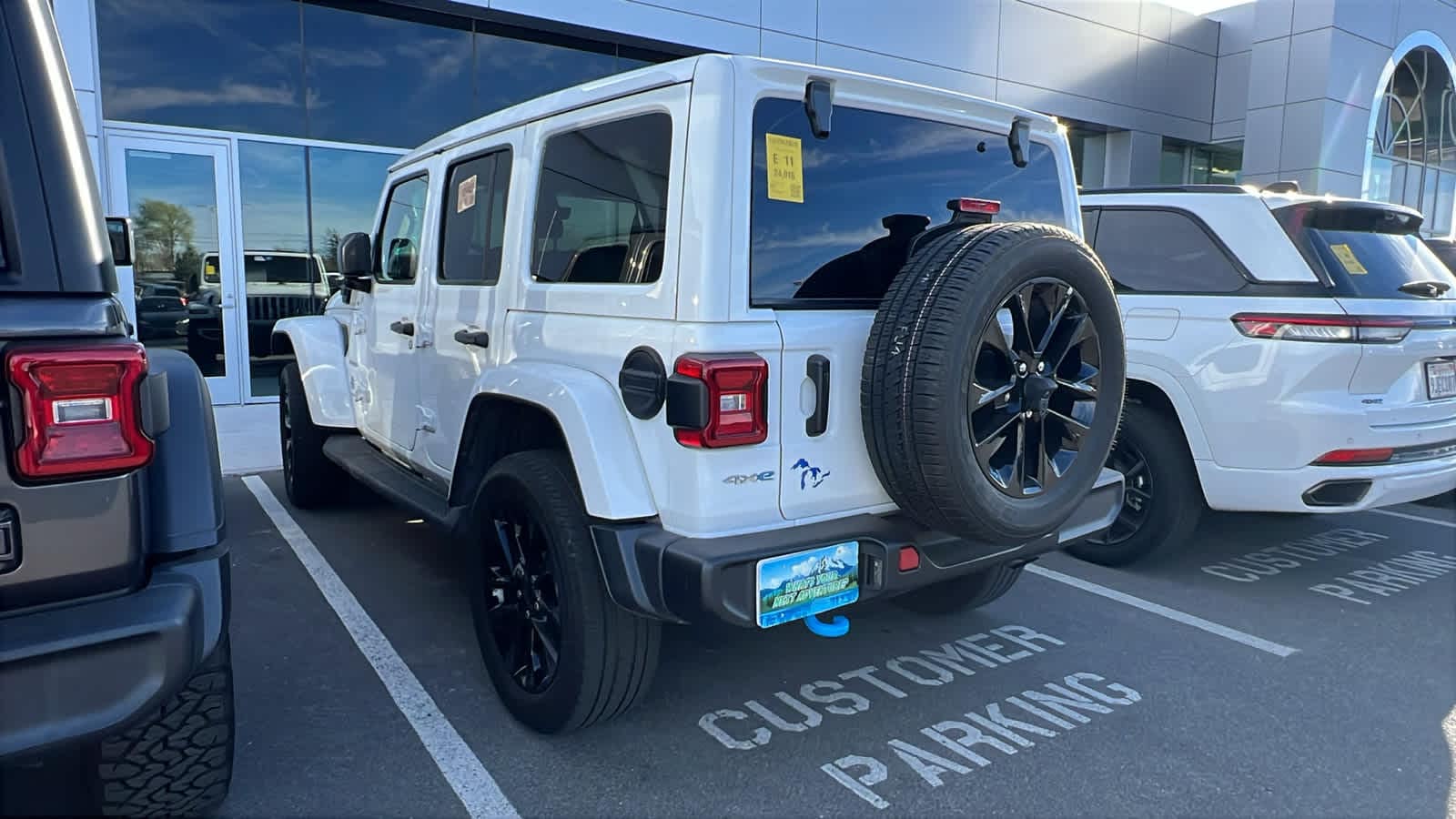 Thumbnail: 2023 Jeep Wrangler - 7