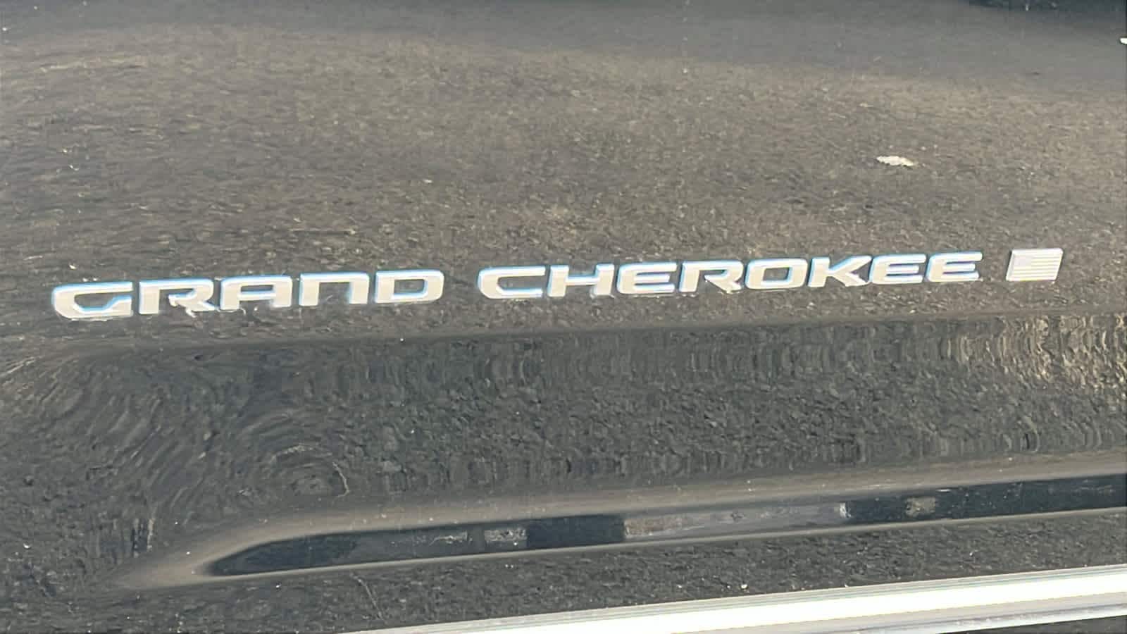 Thumbnail: 2022 Jeep Grand Cherokee - 28