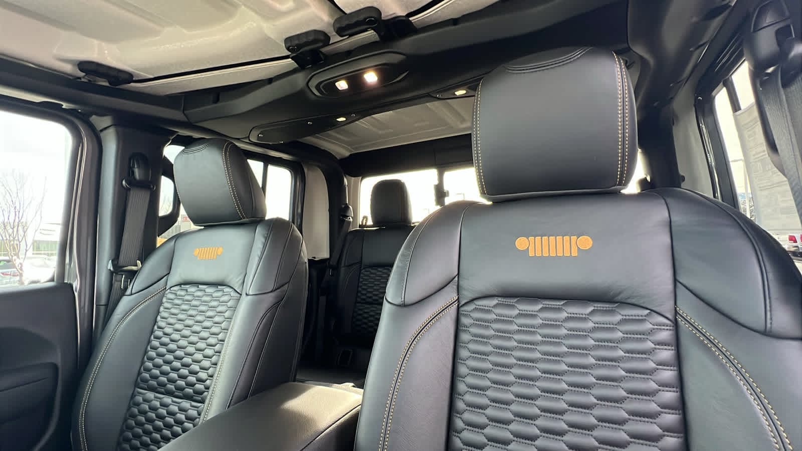 Thumbnail: 2026 Jeep Gladiator - 11