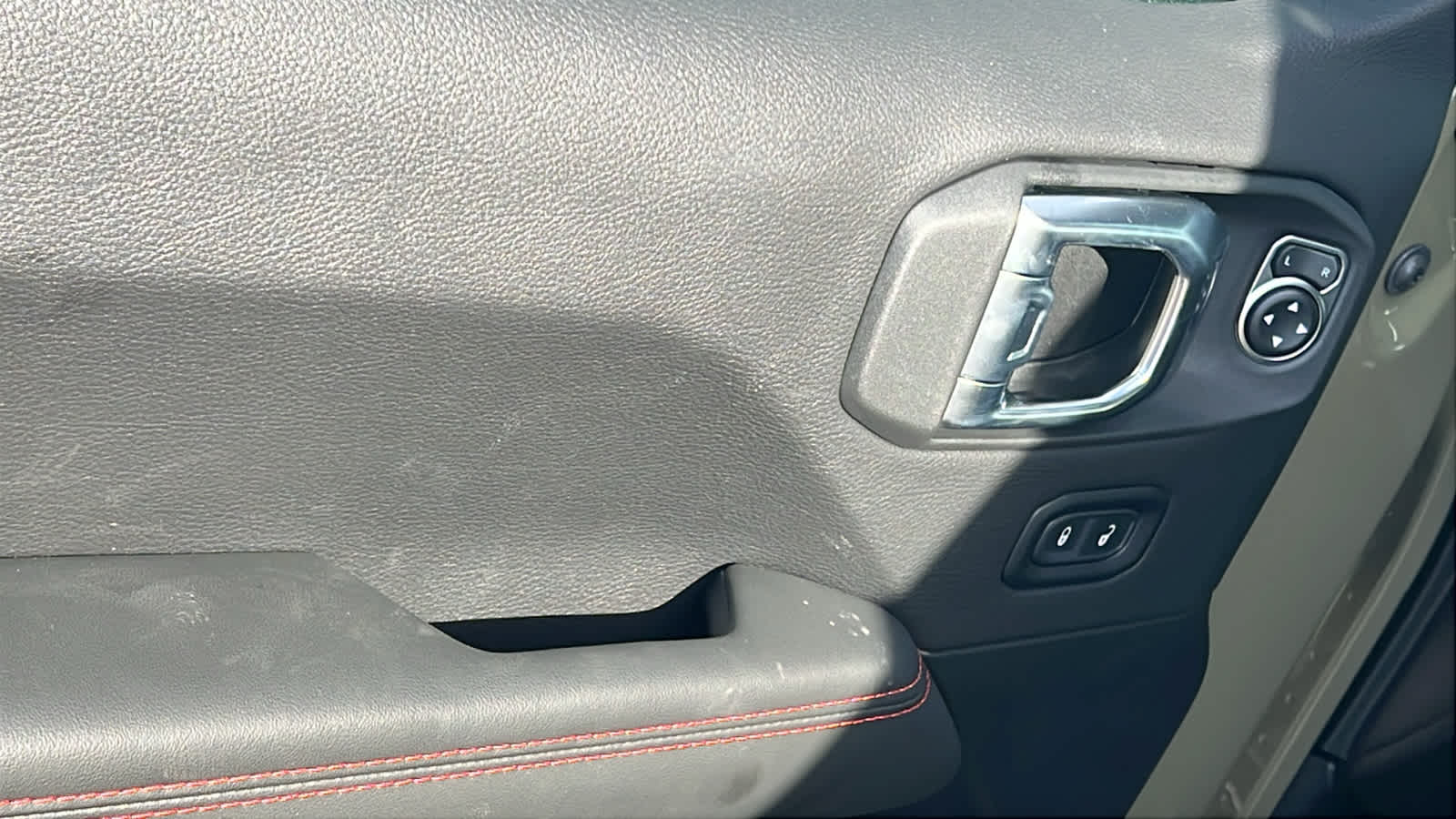 Thumbnail: 2026 Jeep Wrangler - 22