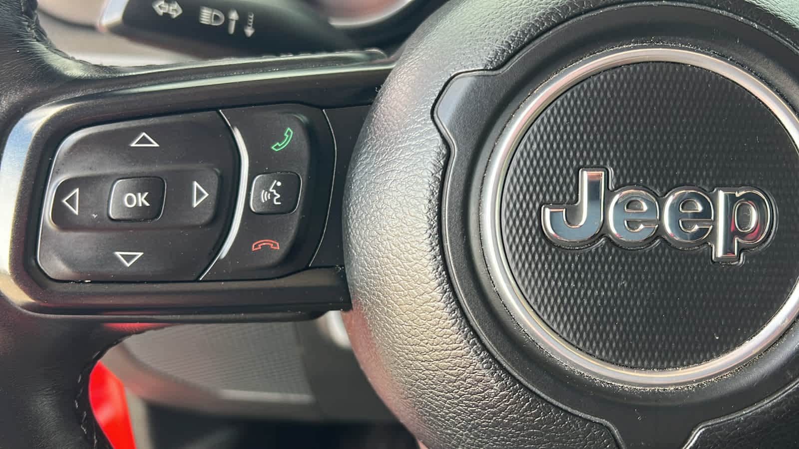 Thumbnail: 2020 Jeep Gladiator - 19