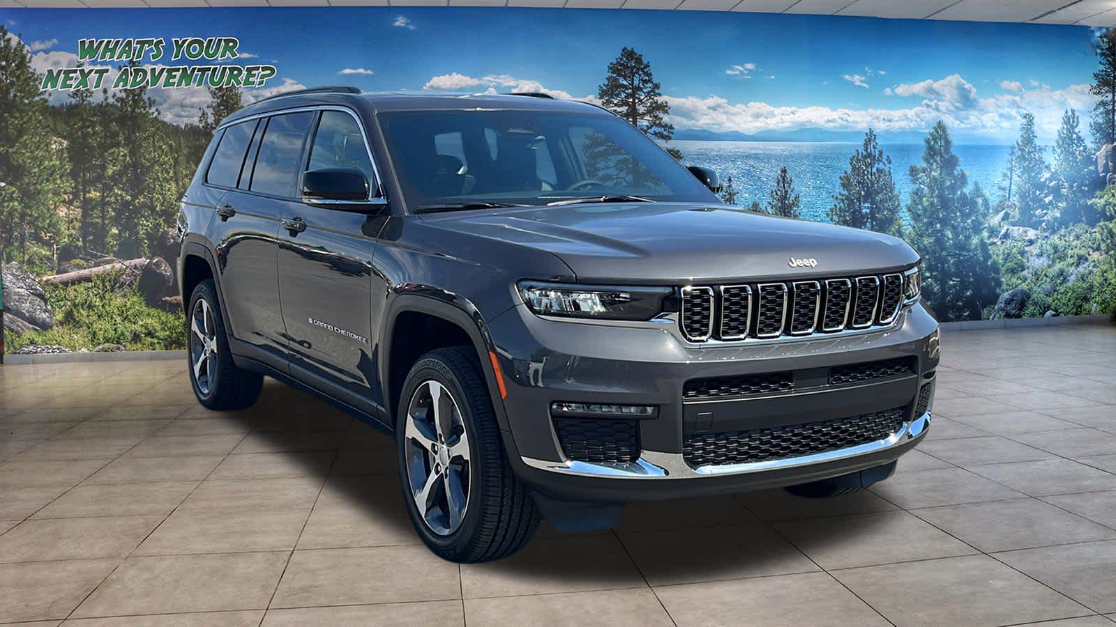 2025 Jeep Grand Cherokee Limited photo 3