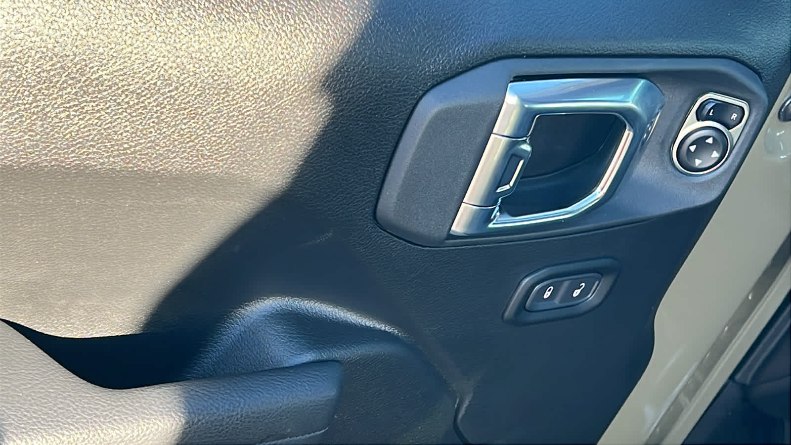 Thumbnail: 2026 Jeep Gladiator - 22