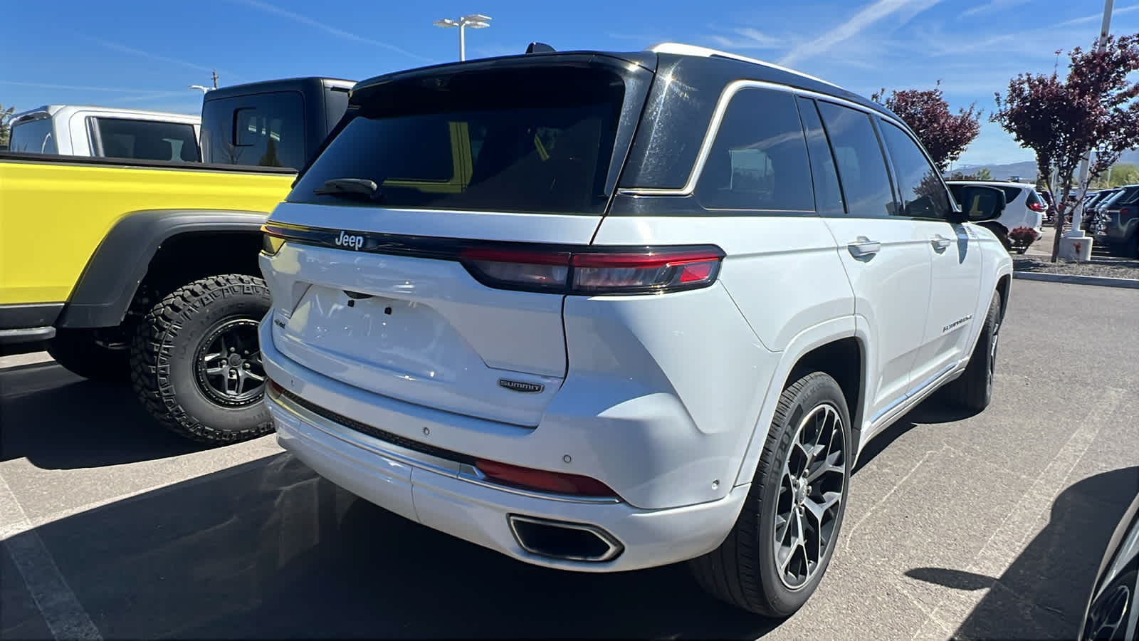 Thumbnail: 2022 Jeep Grand Cherokee - 5