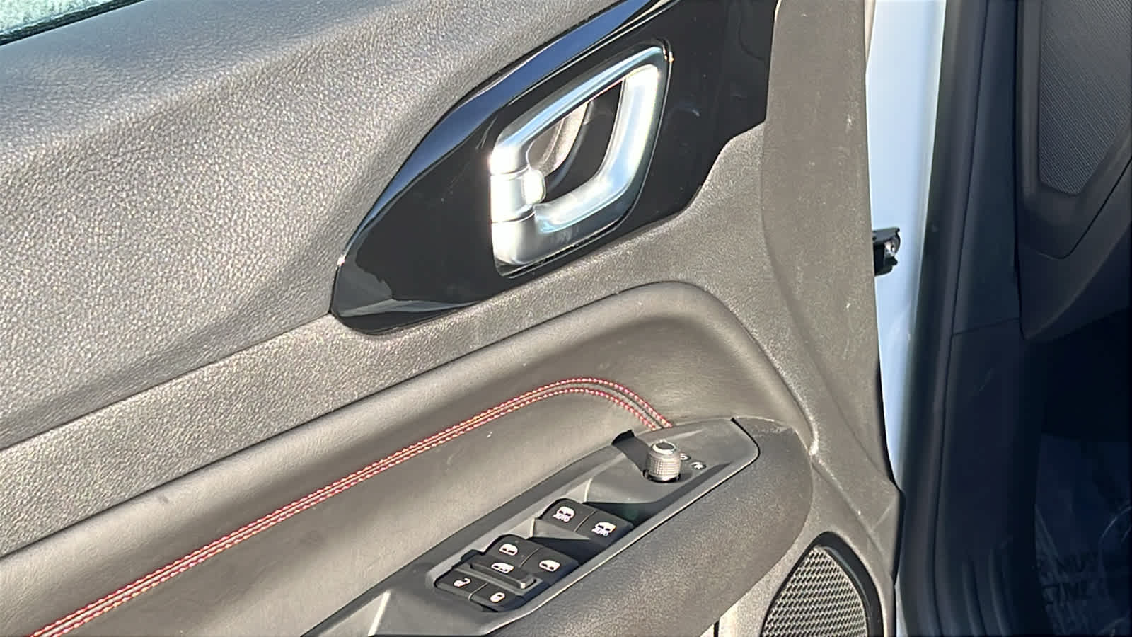 Thumbnail: 2026 Jeep Compass - 22