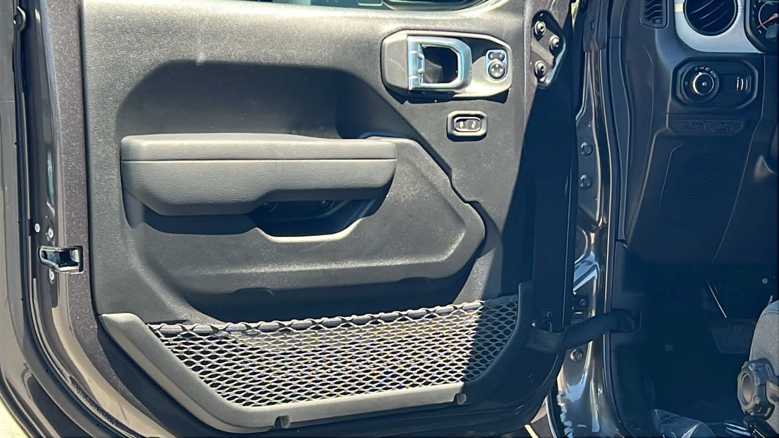 Thumbnail: 2026 Jeep Wrangler - 23