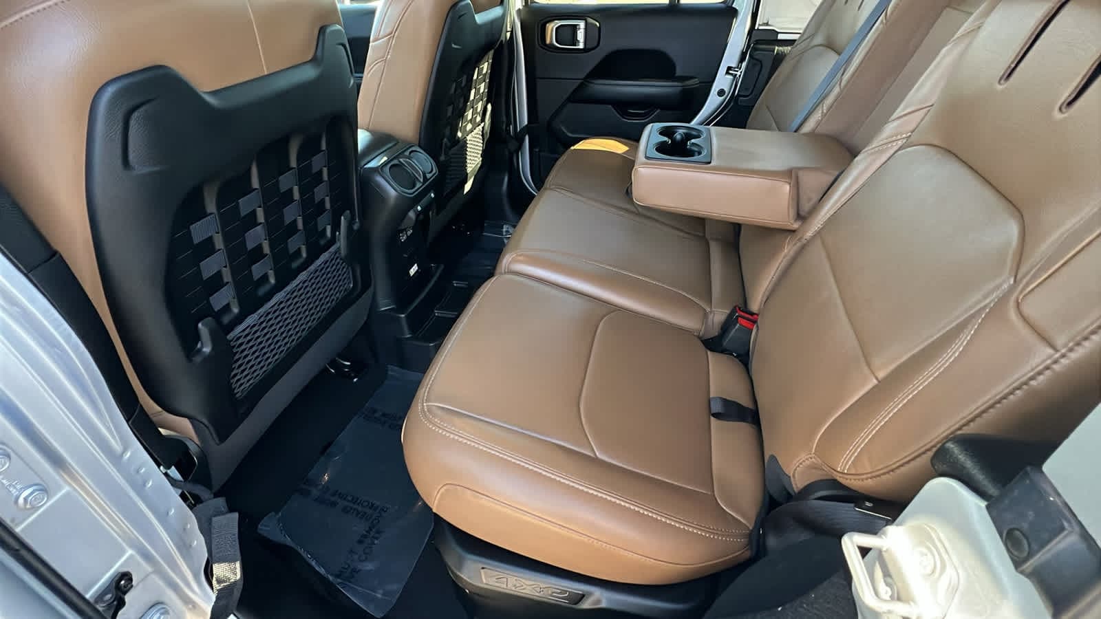 Thumbnail: 2022 Jeep Wrangler - 24