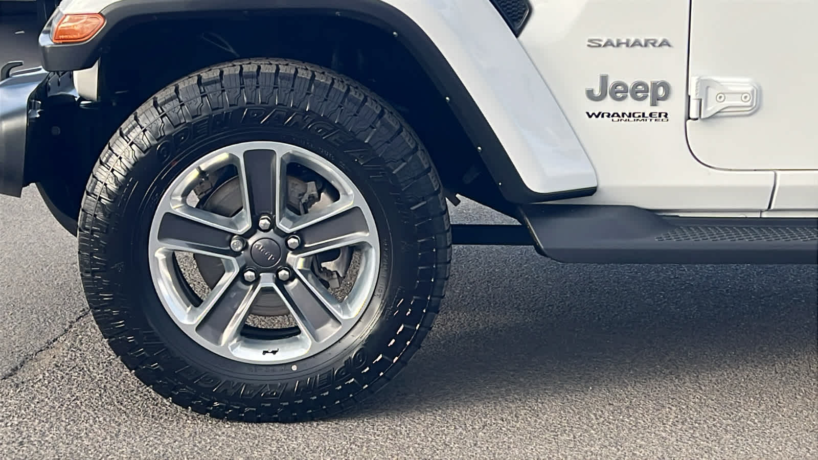 Thumbnail: 2022 Jeep Wrangler - 9