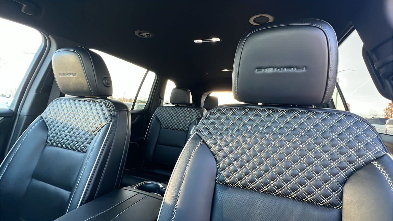 Thumbnail: 2024 GMC Acadia - 11