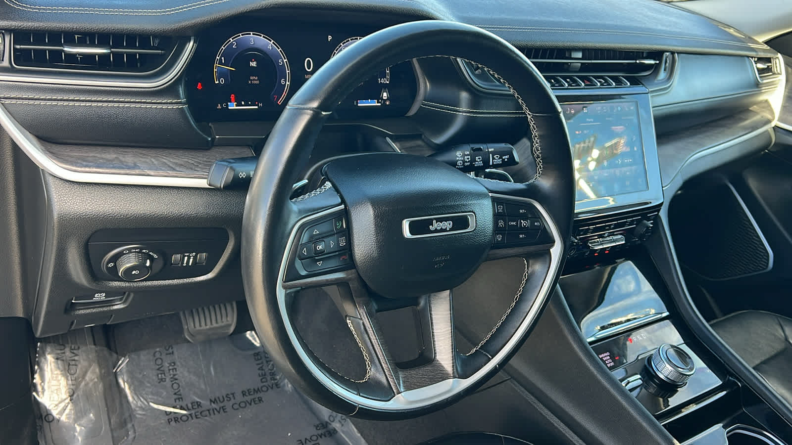 Thumbnail: 2022 Jeep Grand Cherokee - 10