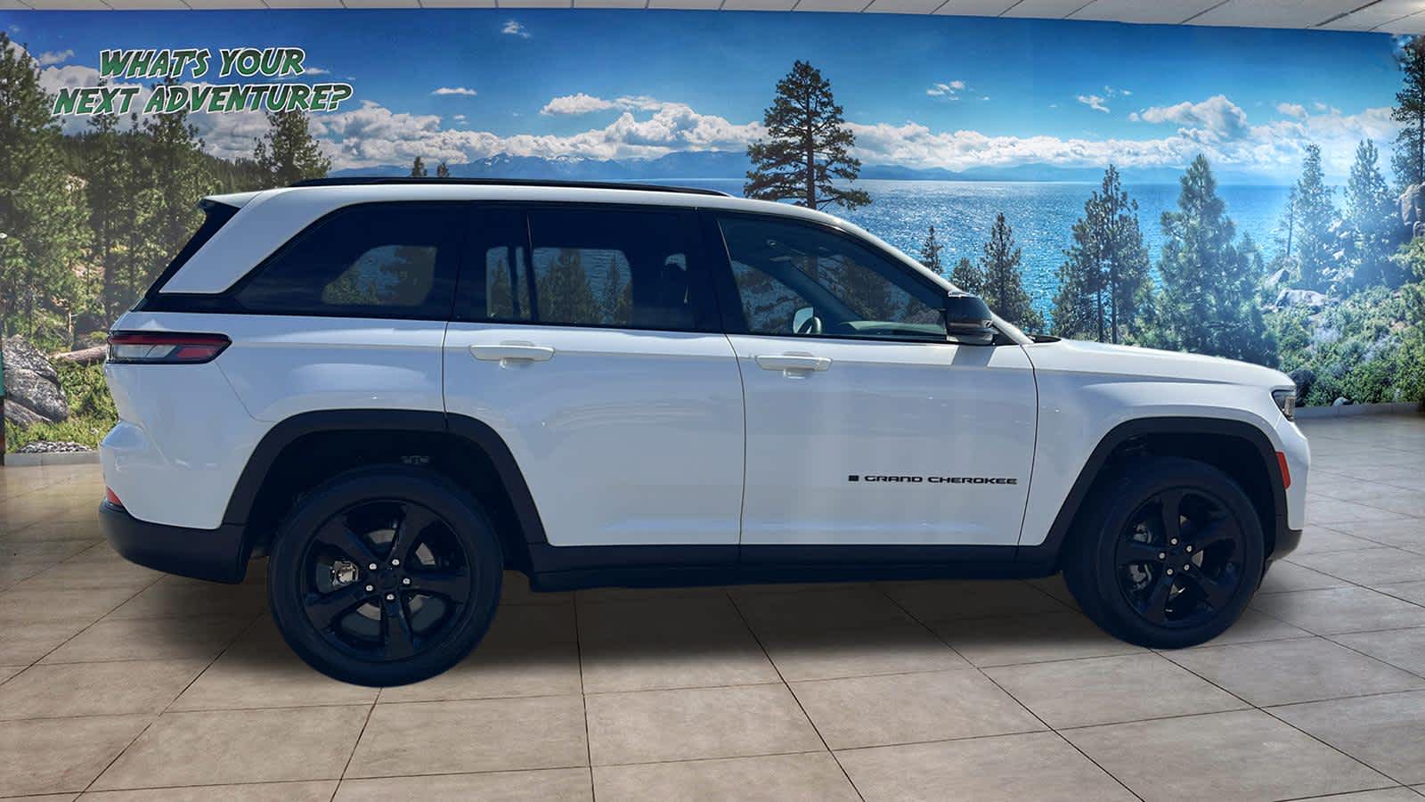 Thumbnail: 2023 Jeep Grand Cherokee - 4