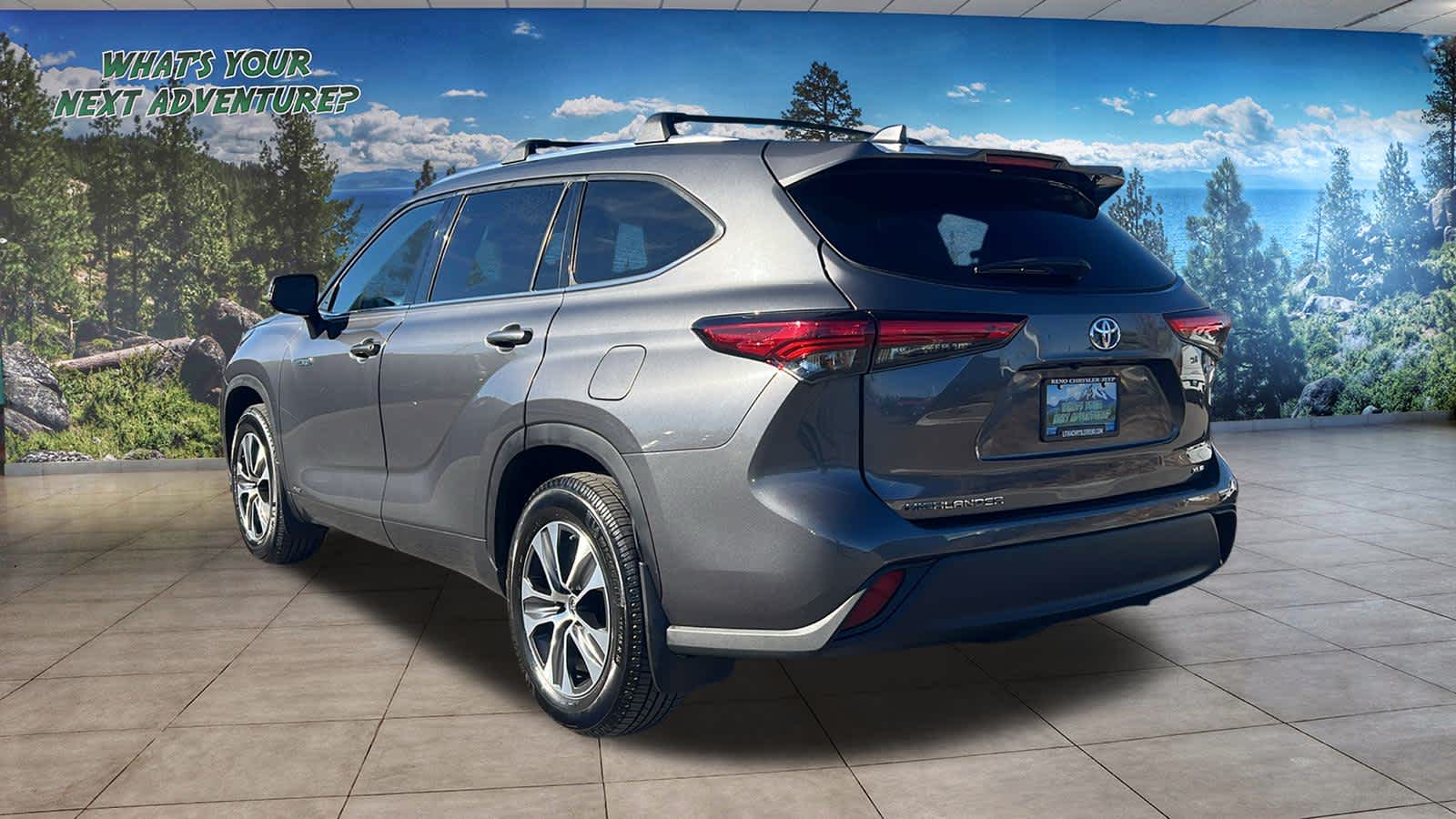 Thumbnail: 2021 Toyota Highlander - 7