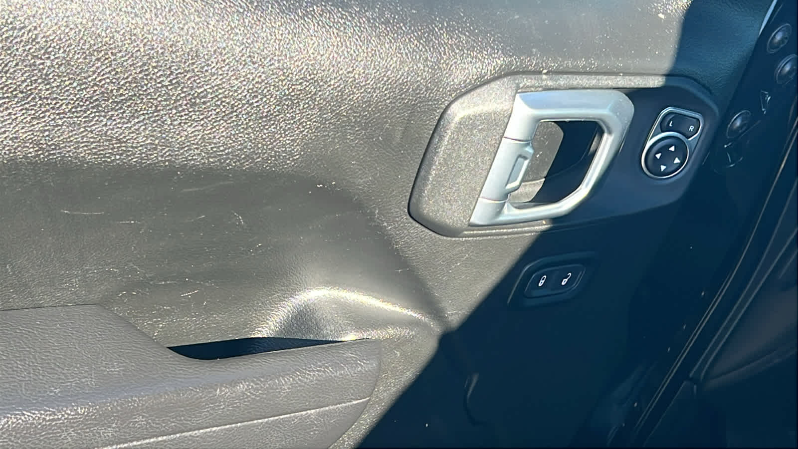 Thumbnail: 2024 Jeep Wrangler - 22