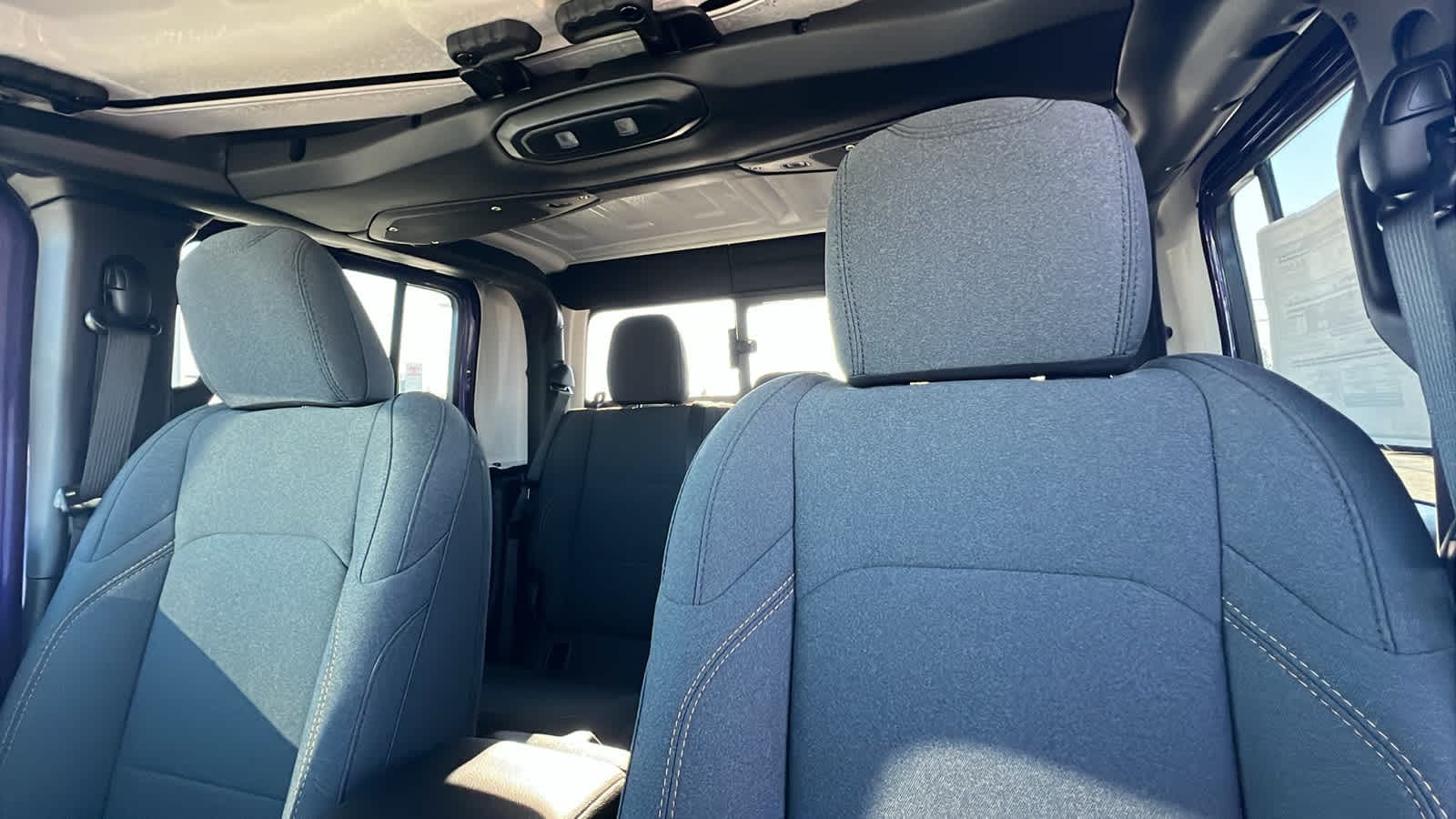 Thumbnail: 2026 Jeep Gladiator - 11