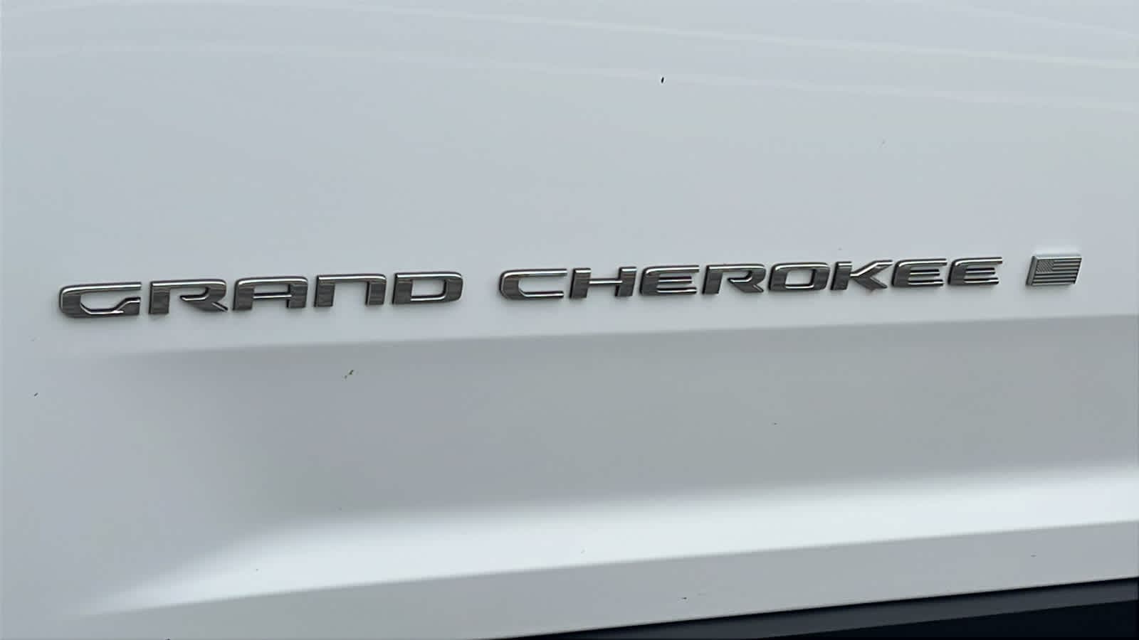 Thumbnail: 2022 Jeep Grand Cherokee - 28