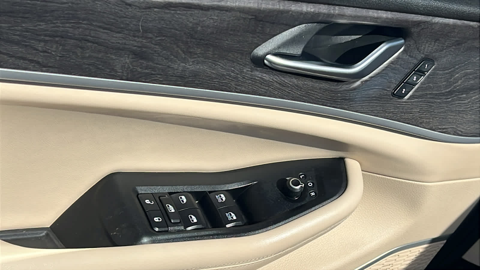 Thumbnail: 2021 Jeep Grand Cherokee L - 22