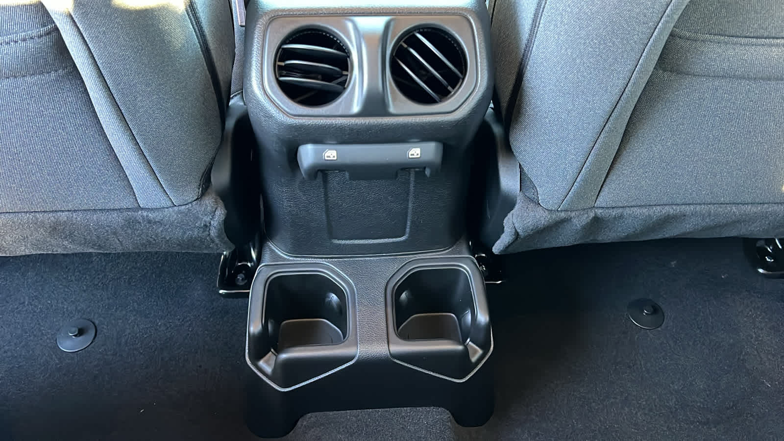 Thumbnail: 2026 Jeep Wrangler - 25