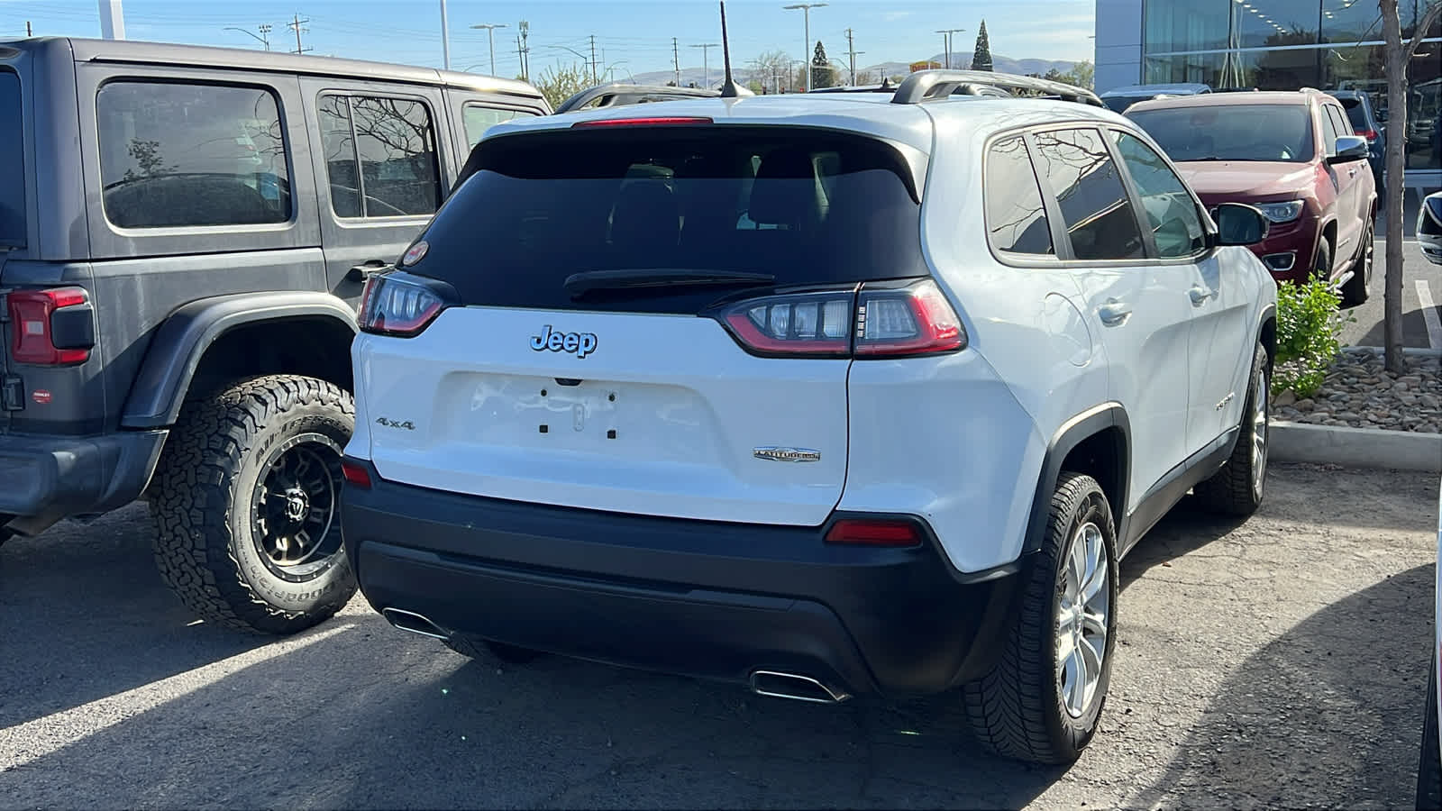 Thumbnail: 2022 Jeep Cherokee - 7