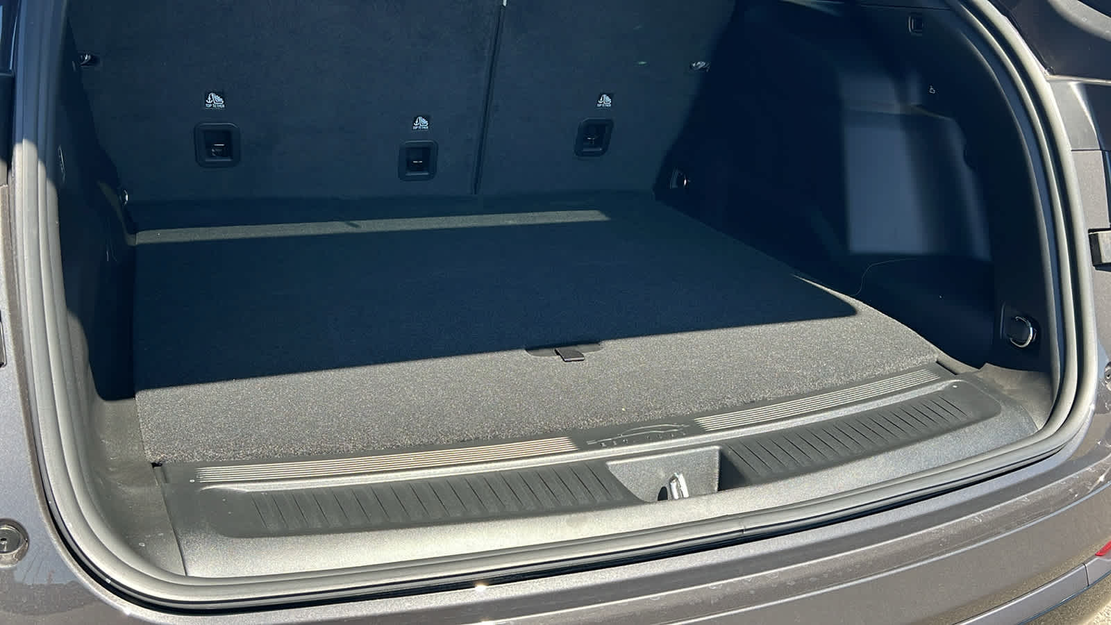 Thumbnail: 2025 Jeep Wagoneer S - 27