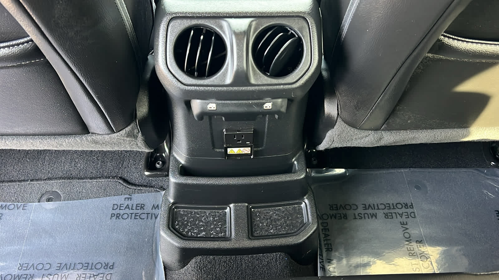 Thumbnail: 2023 Jeep Wrangler - 25