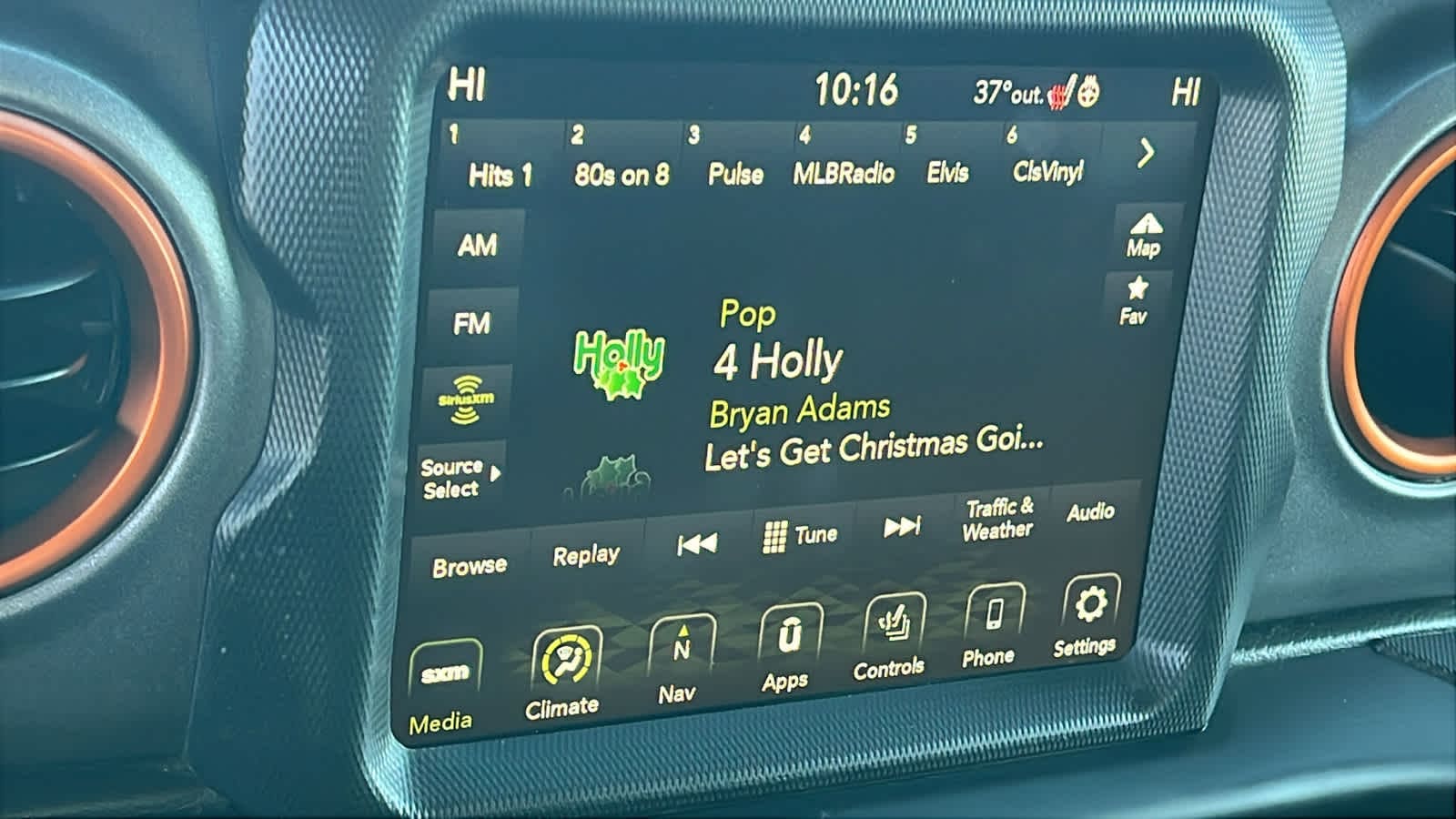 Thumbnail: 2021 Jeep Gladiator - 15