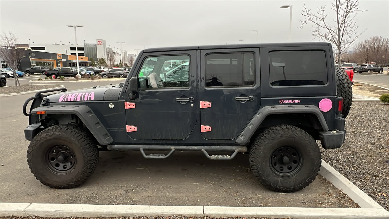 Thumbnail: 2017 Jeep Wrangler - 8