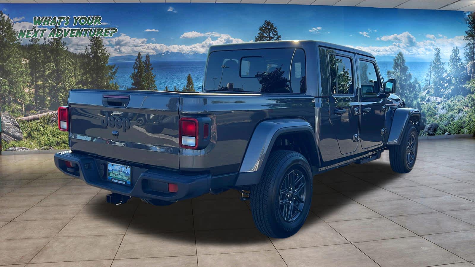 Thumbnail: 2026 Jeep Gladiator - 5