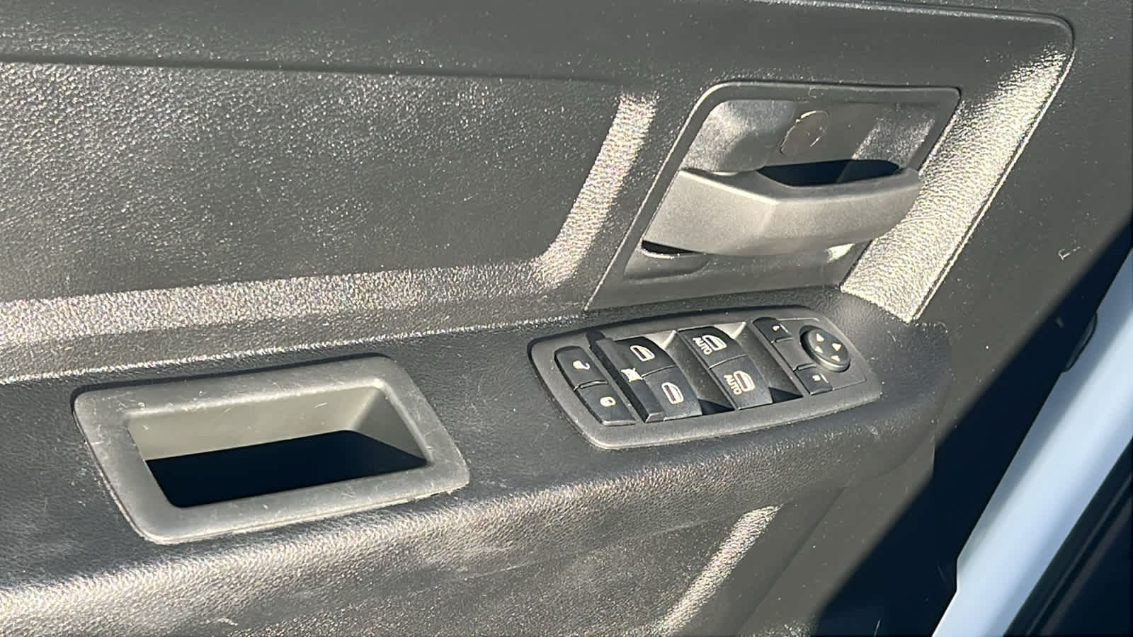 Thumbnail: 2022 RAM 1500 Classic - 22