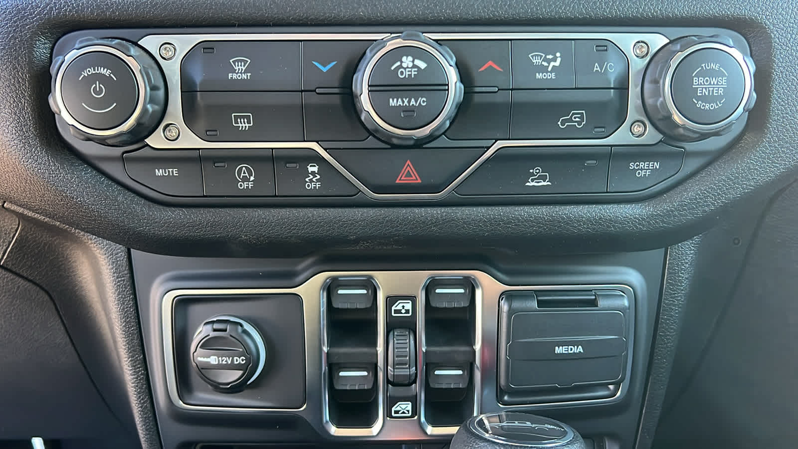 Thumbnail: 2026 Jeep Gladiator - 14