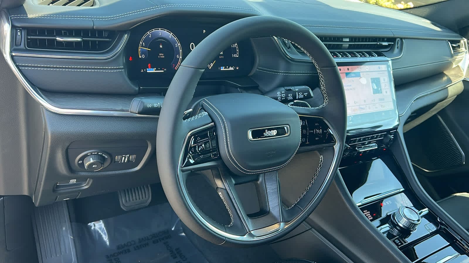 Thumbnail: 2025 Jeep Grand Cherokee L - 10