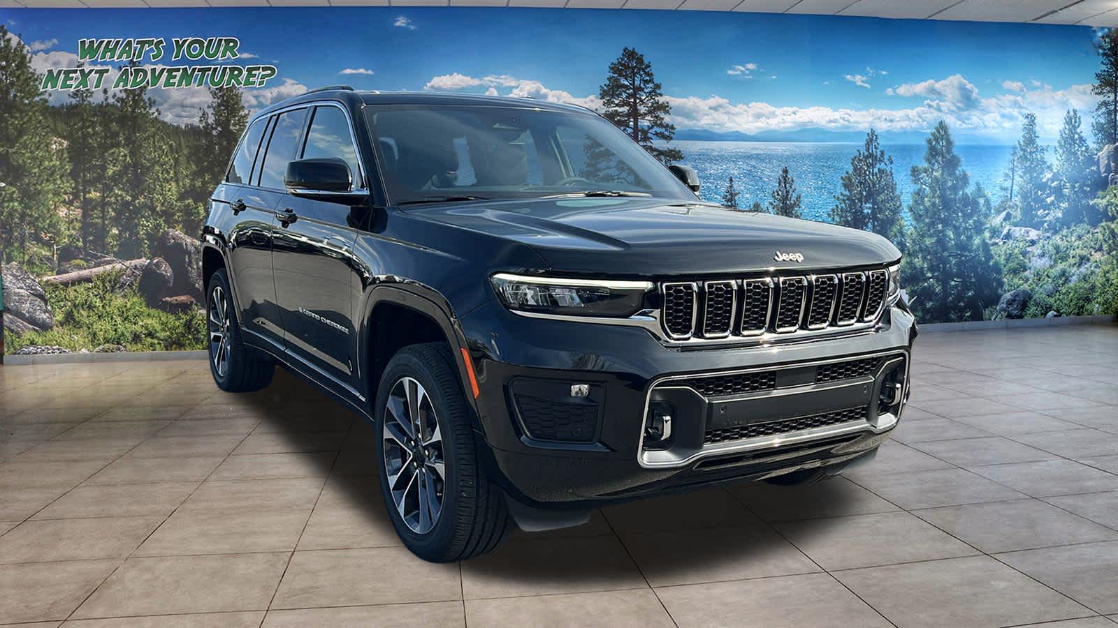 2025 Jeep Grand Cherokee Overland photo 3
