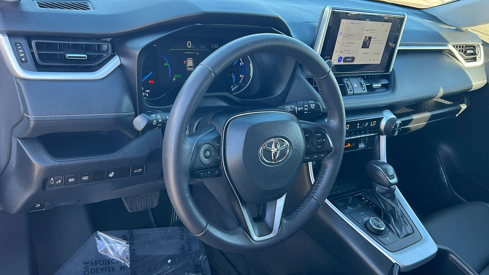 Thumbnail: 2024 Toyota RAV4 - 10