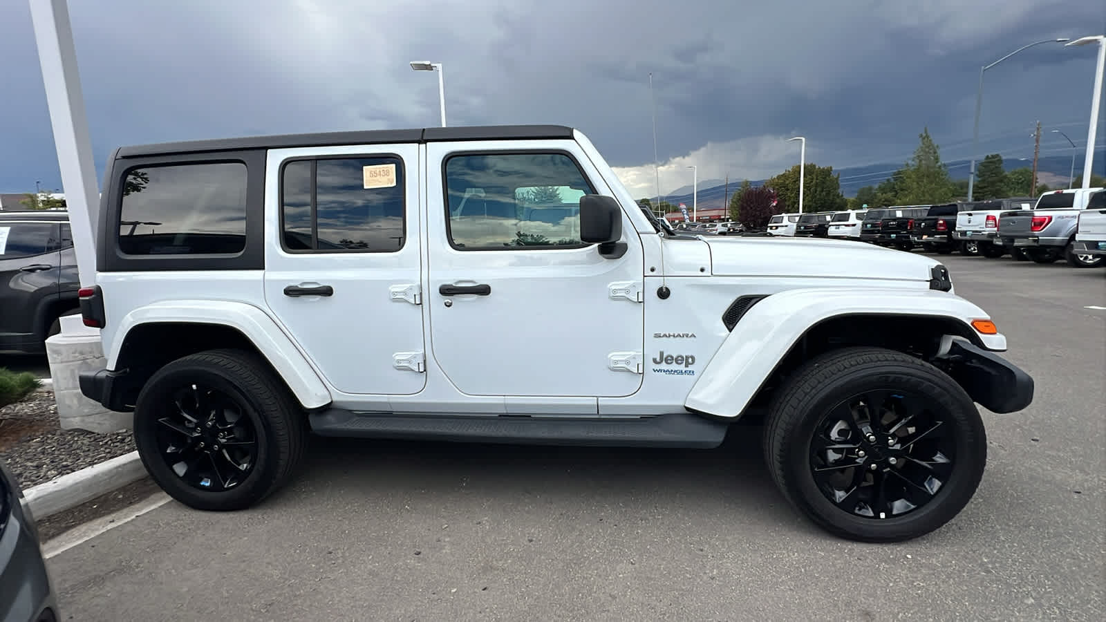 Thumbnail: 2022 Jeep Wrangler - 5