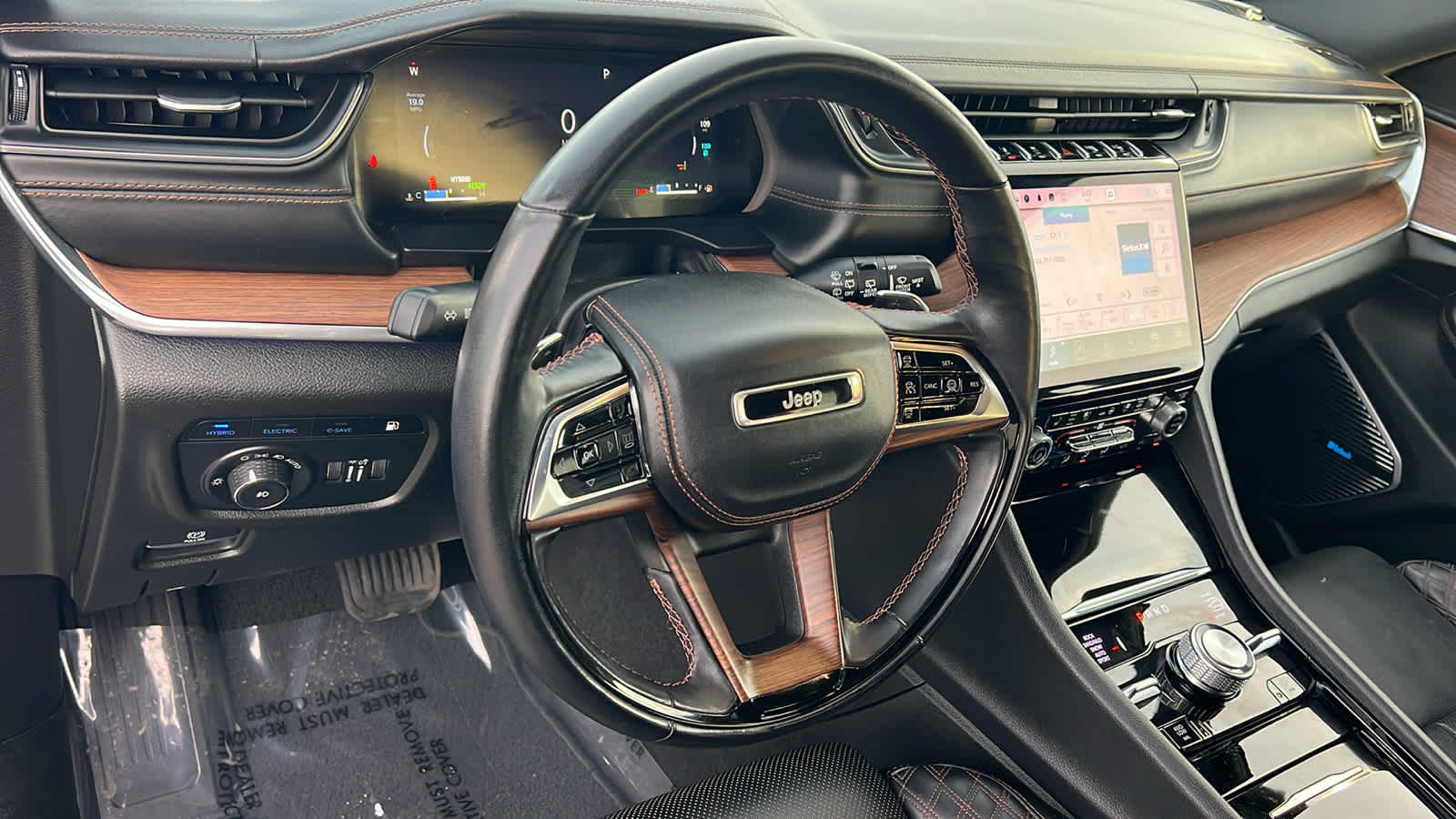 Thumbnail: 2022 Jeep Grand Cherokee - 10