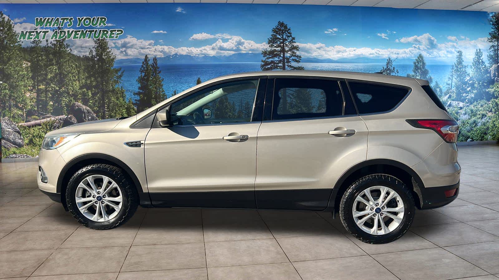Thumbnail: 2017 Ford Escape - 8