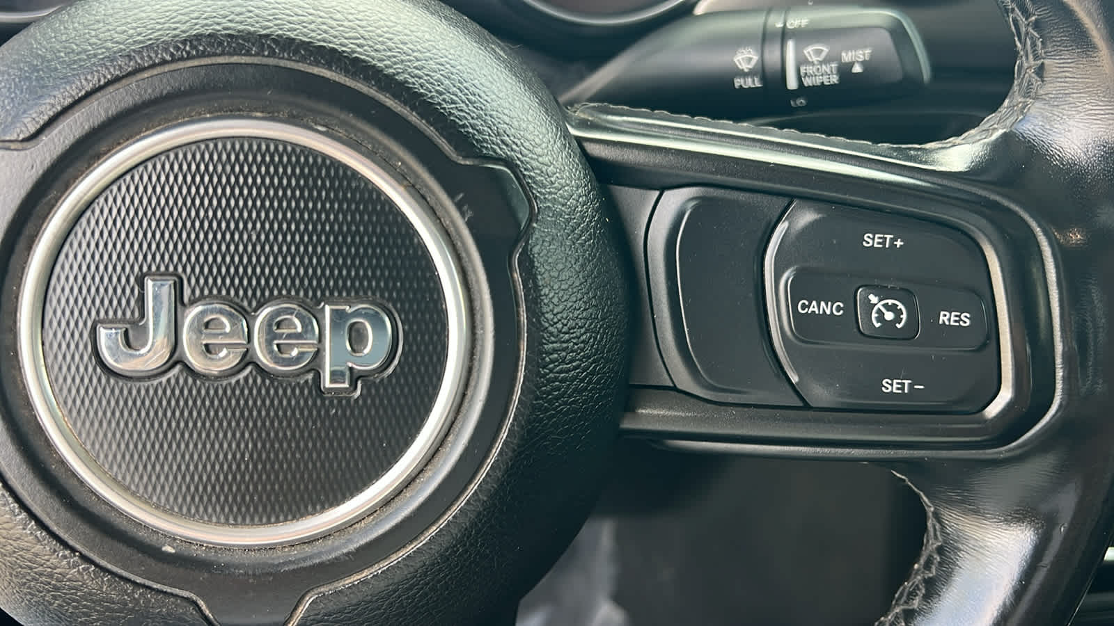 Thumbnail: 2020 Jeep Gladiator - 20