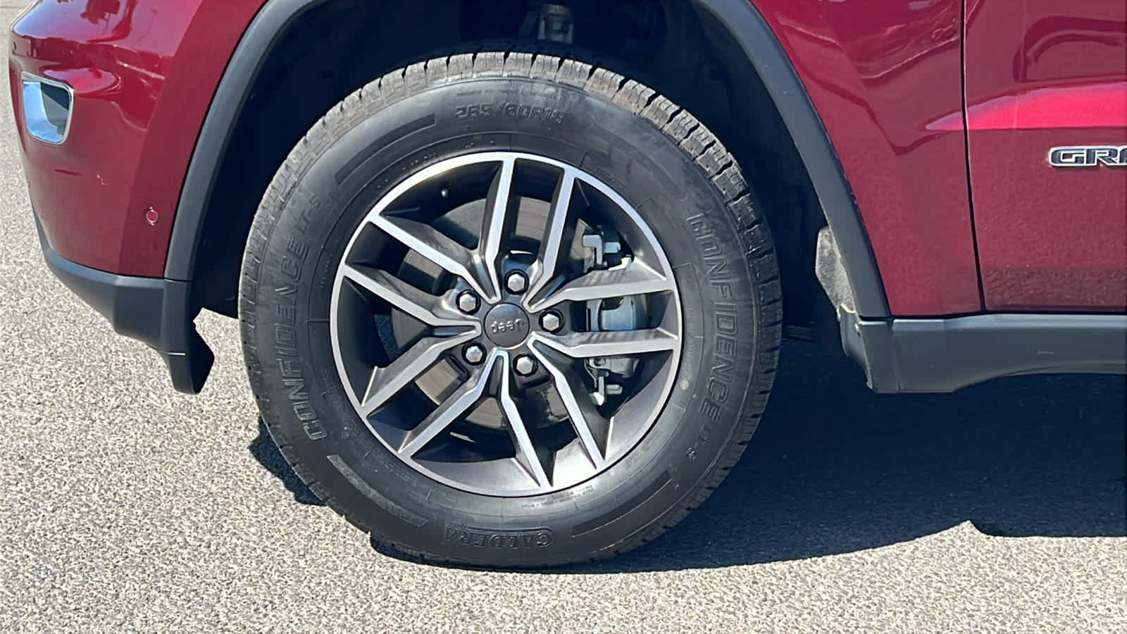 Thumbnail: 2022 Jeep Grand Cherokee - 8