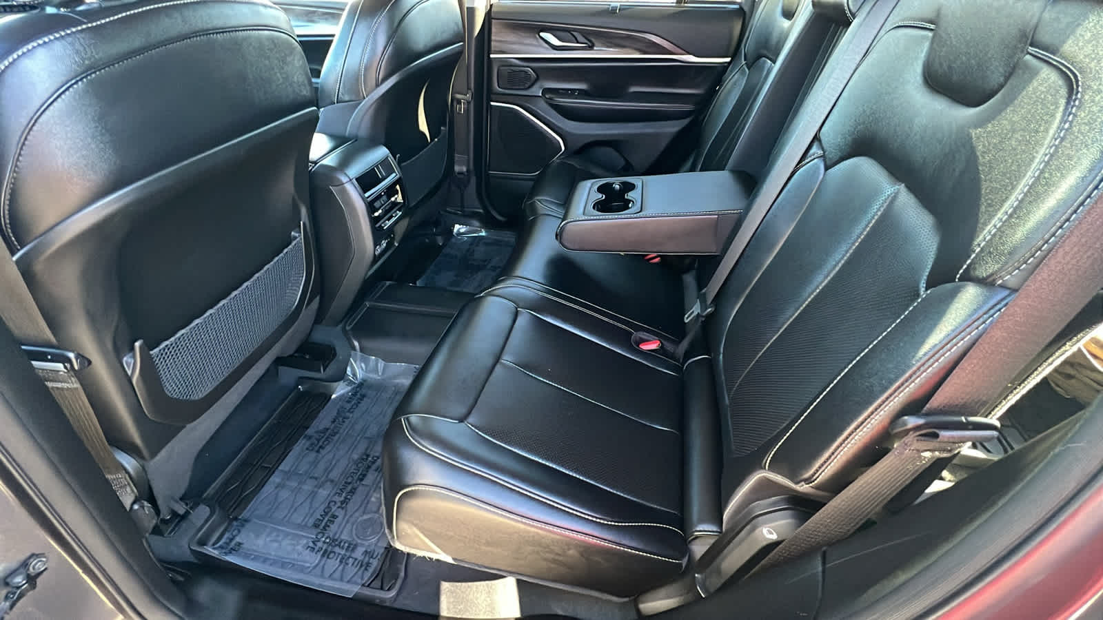 Thumbnail: 2023 Jeep Grand Cherokee - 24